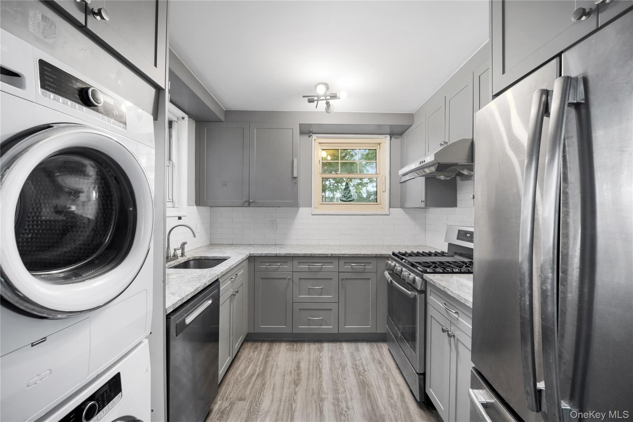 249-52 60th Avenue Unit: Upper thumbnail 6