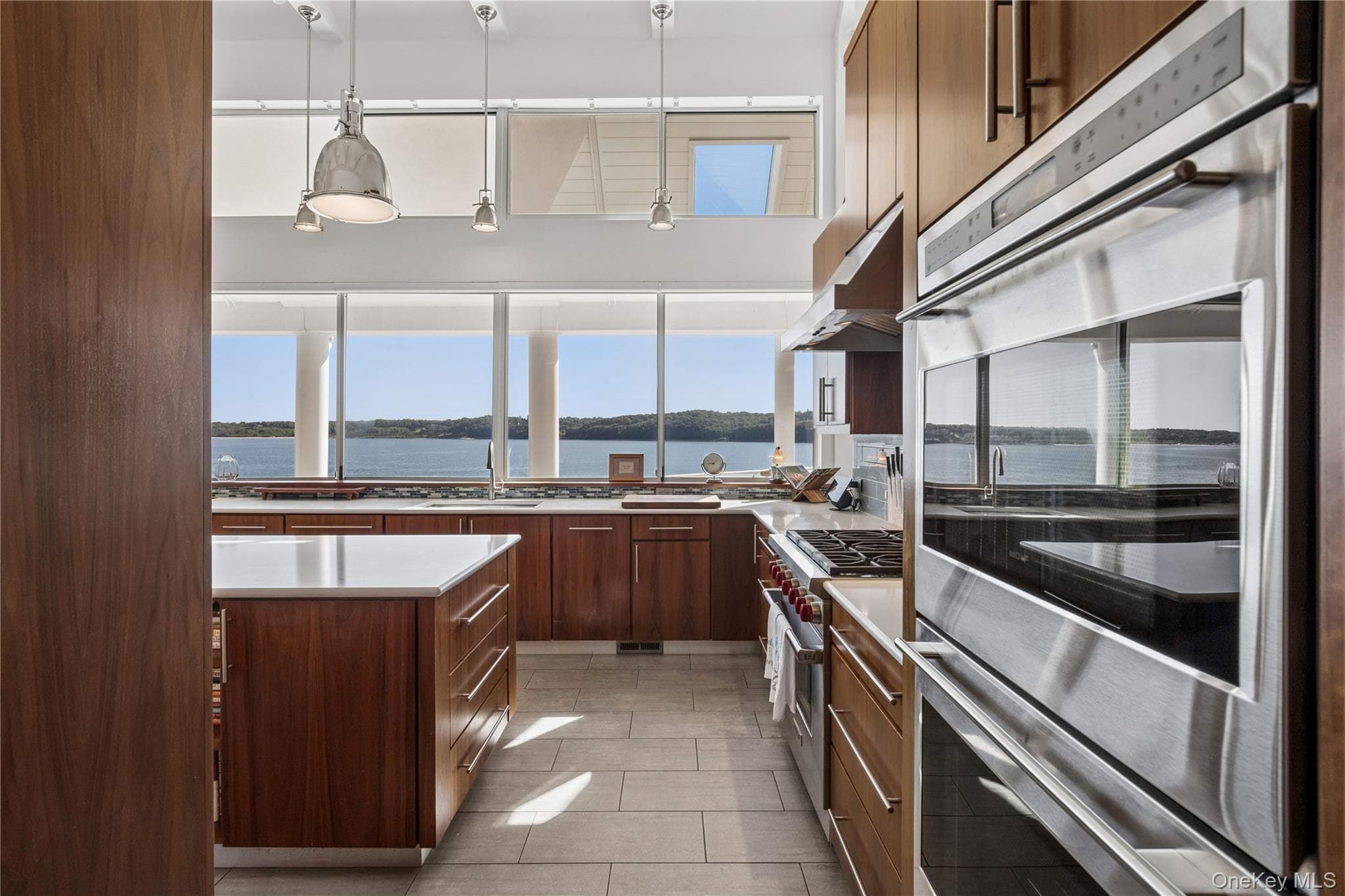 47 Laurel Cove Road thumbnail 15