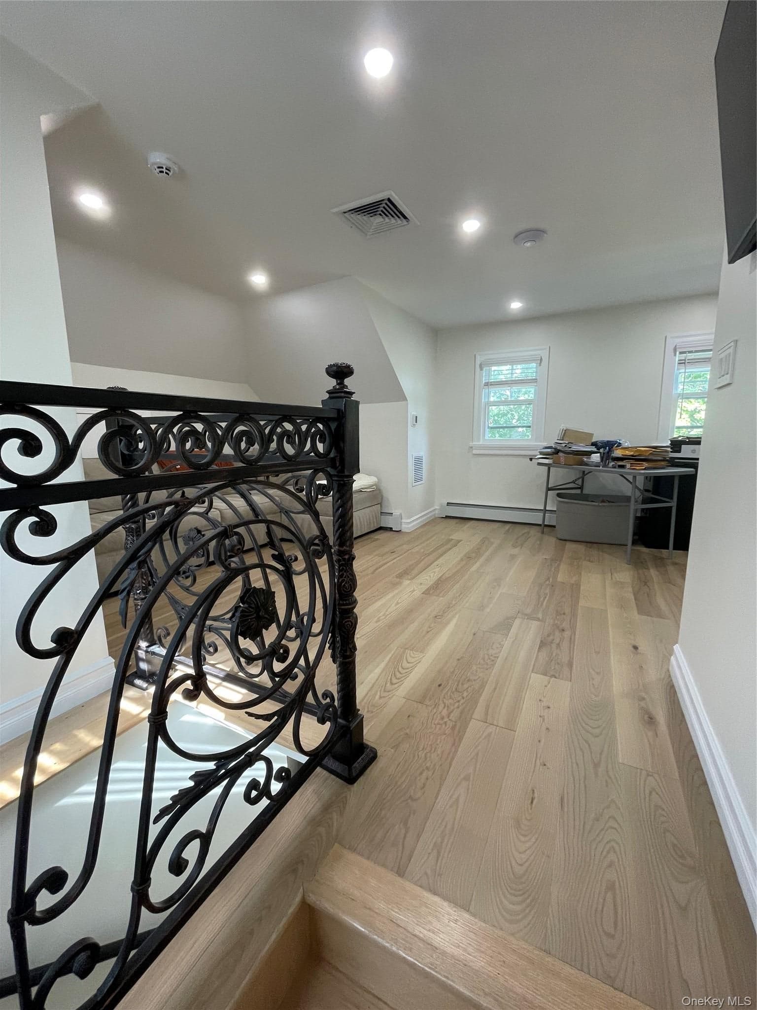252 Beverly Road thumbnail 11