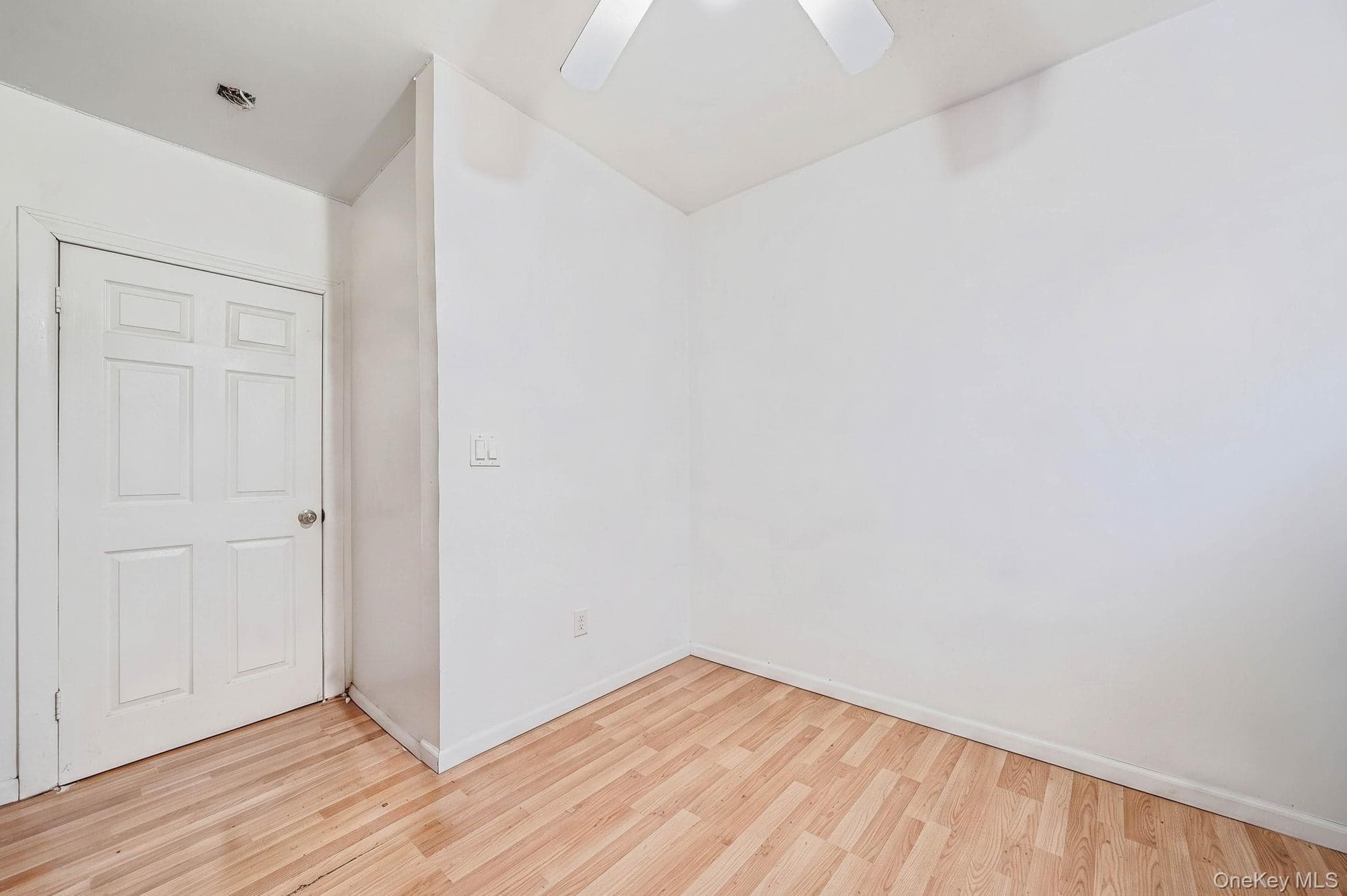 105 Hale Avenue thumbnail 23