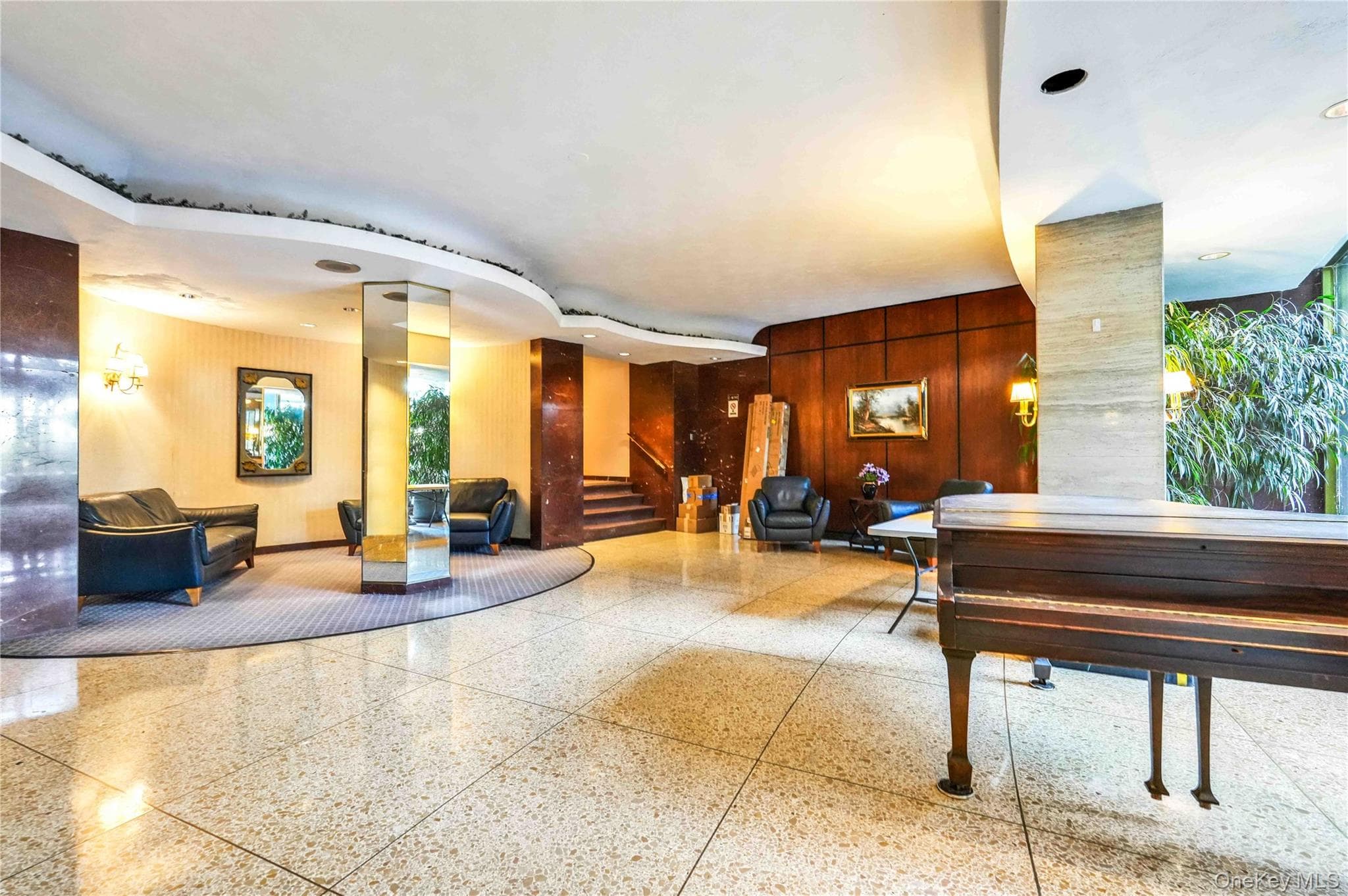 6120 Grand Central Parkway Unit: B605 thumbnail 3