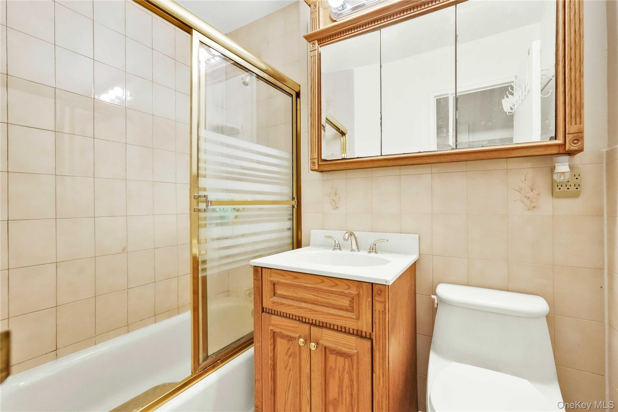 6120 Grand Central Parkway Unit: B605 thumbnail 17