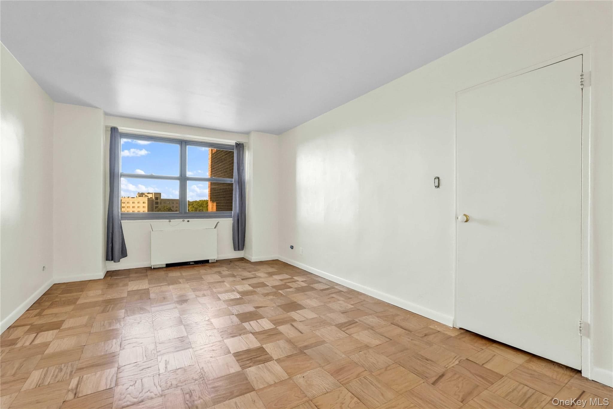 6120 Grand Central Parkway Unit: B605 thumbnail 15