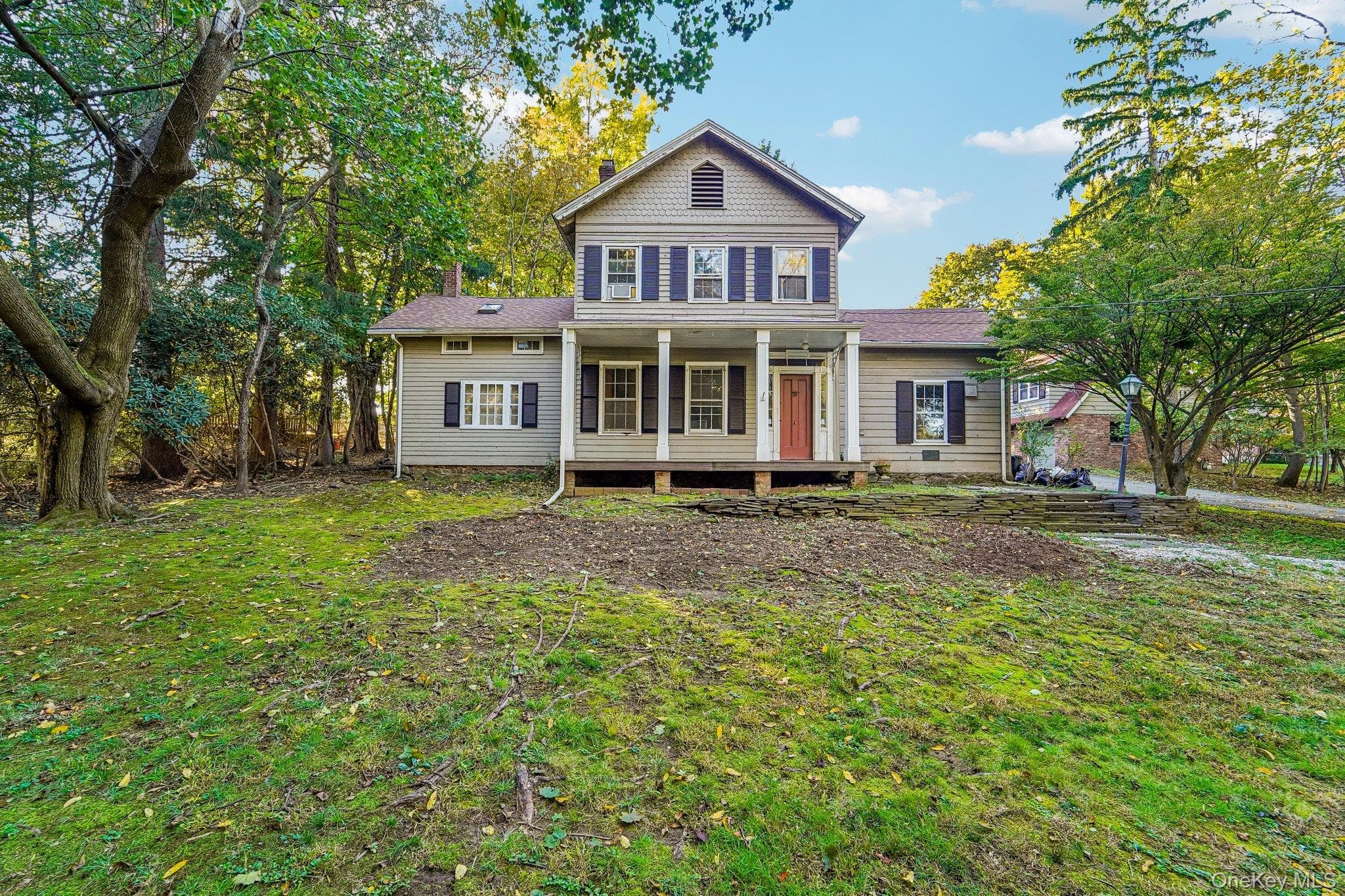 597 W Nyack Road photo 1