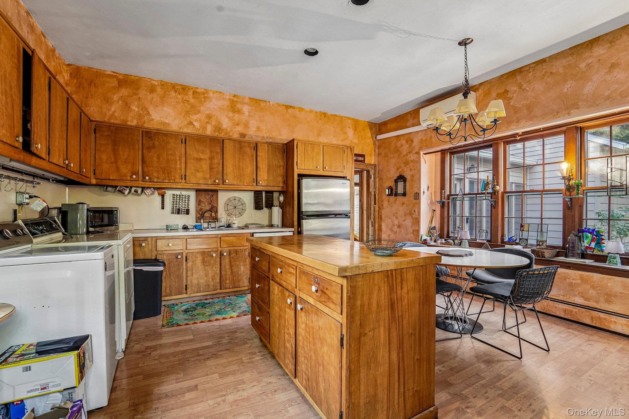 597 W Nyack Road thumbnail 9