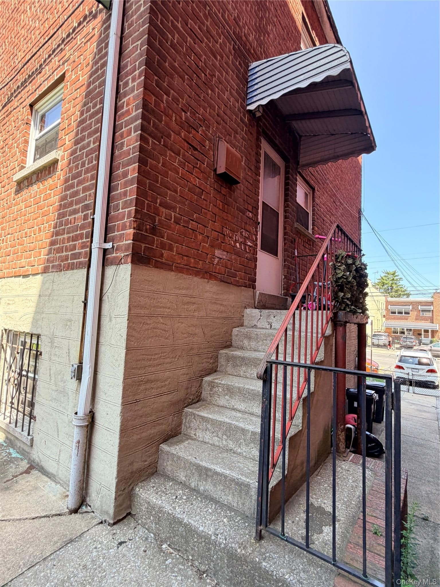 1849 White Plains Road thumbnail 31