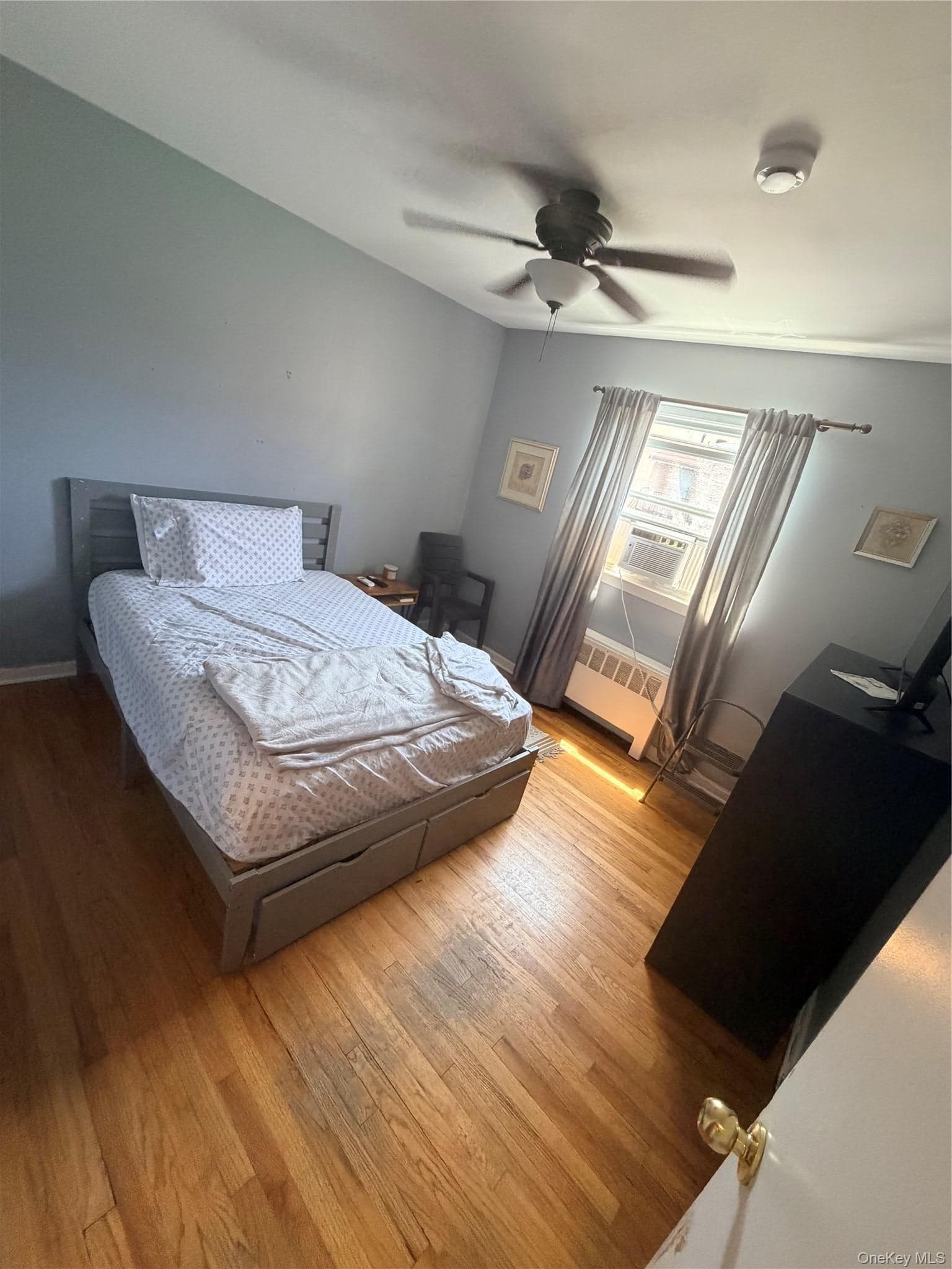 1849 White Plains Road thumbnail 16