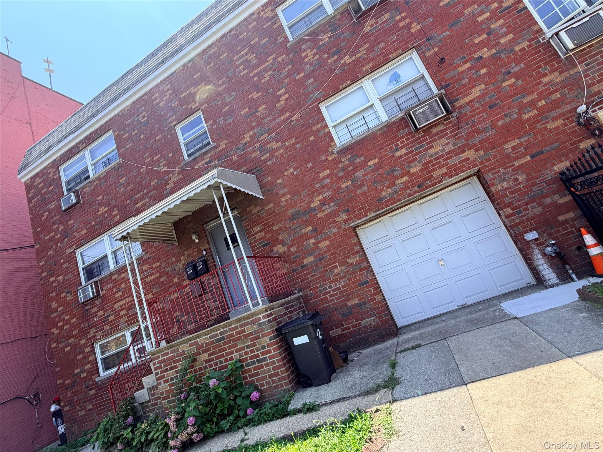 1849 White Plains Road thumbnail 6