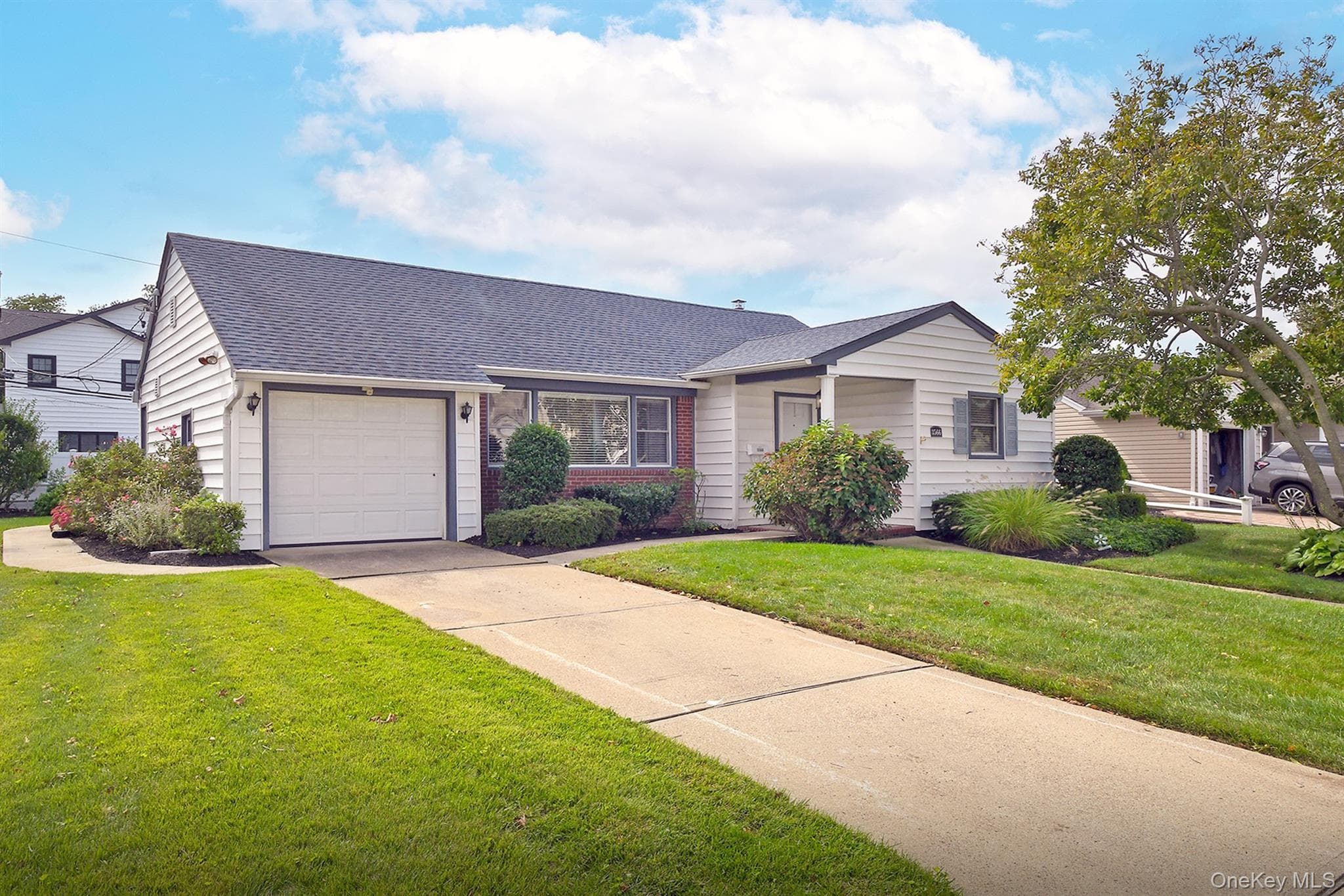 3566 Anita Lane photo 1
