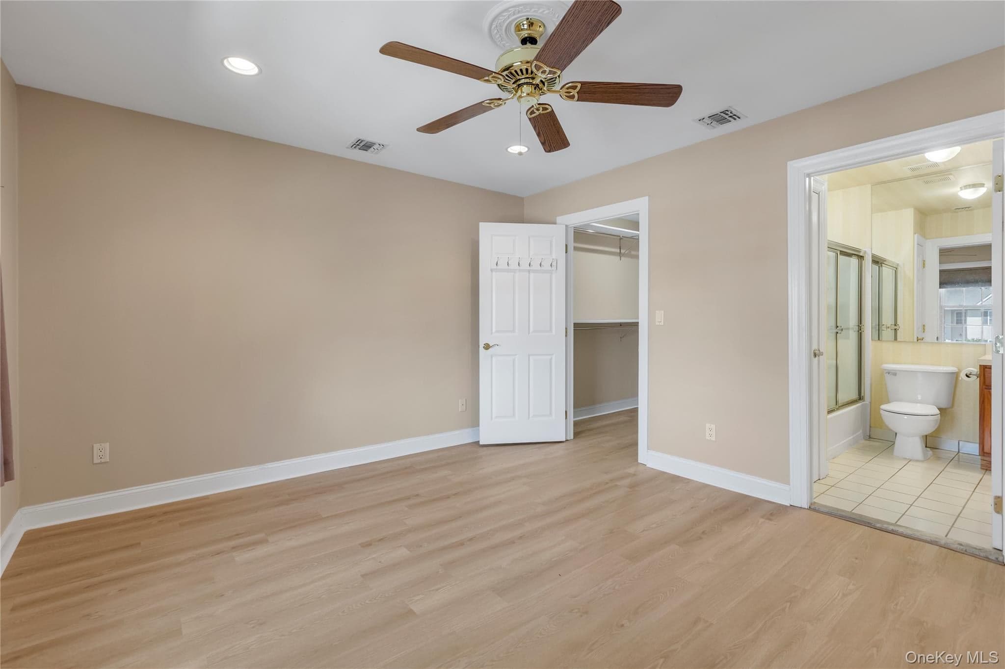 1118 Savoy Drive thumbnail 9