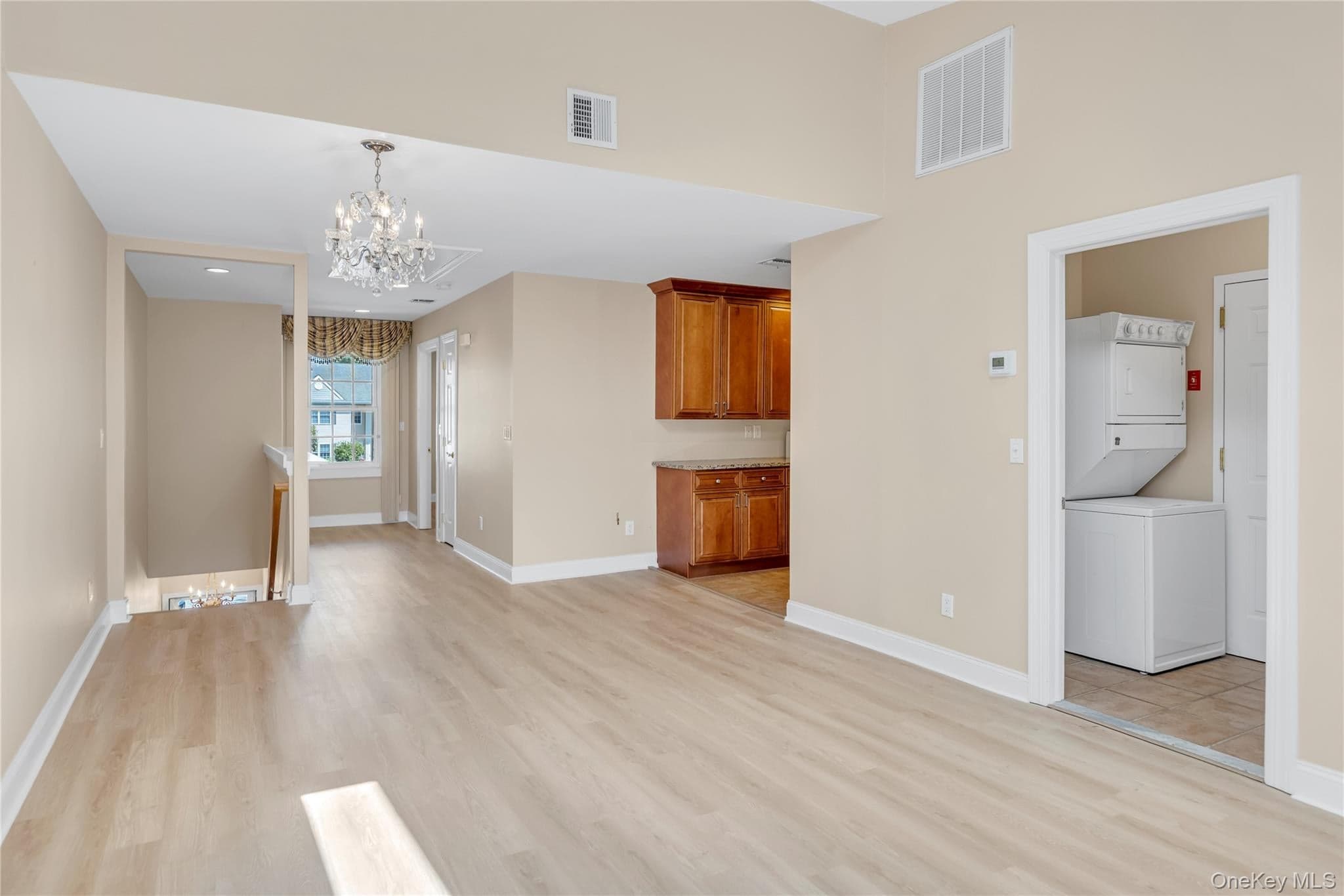 1118 Savoy Drive thumbnail 5