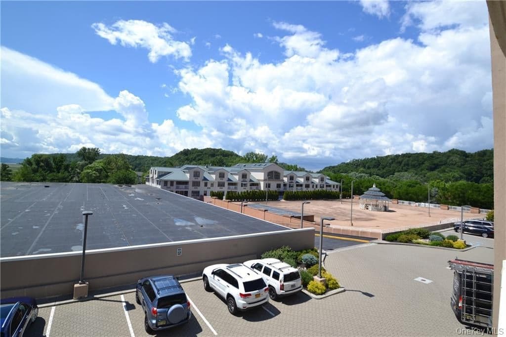 318 Harbor Cove CV Unit: 318 thumbnail 16