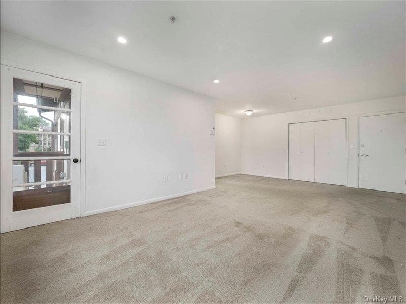 494 Sierra Vista Lane thumbnail 8