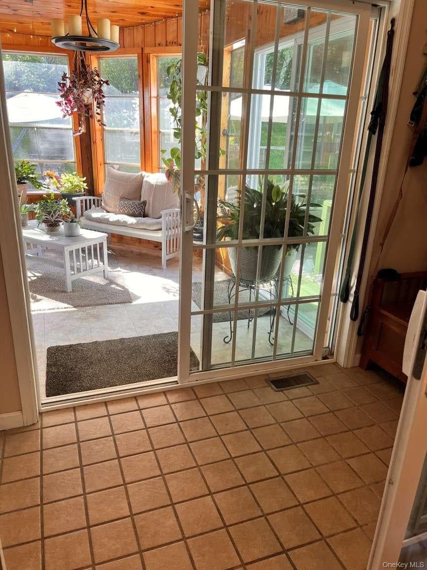 20 Neversink Drive thumbnail 22