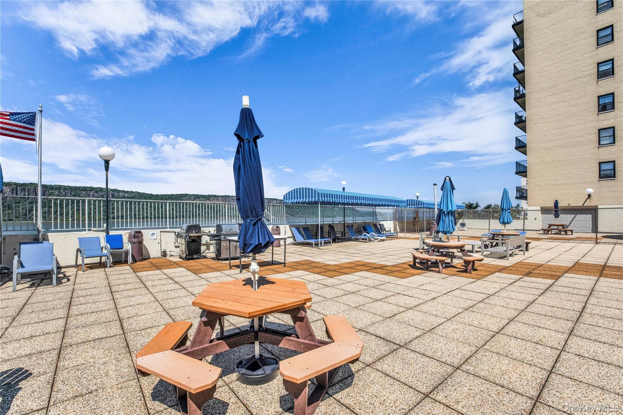 1085 Warburton AVE Unit: 210 thumbnail 11
