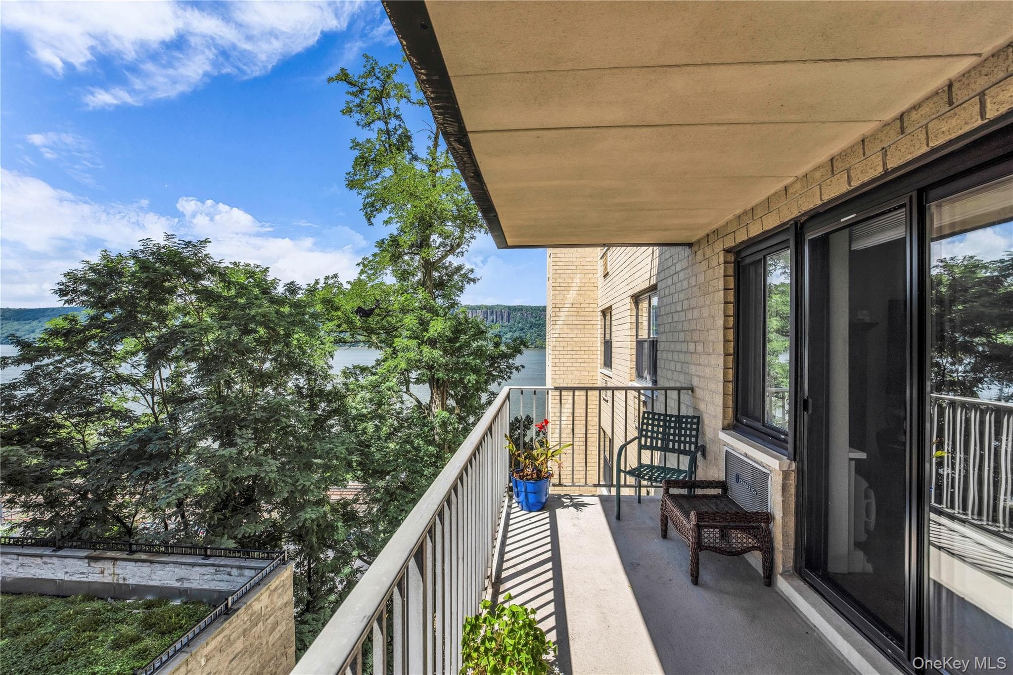 1085 Warburton AVE Unit: 210 thumbnail 35