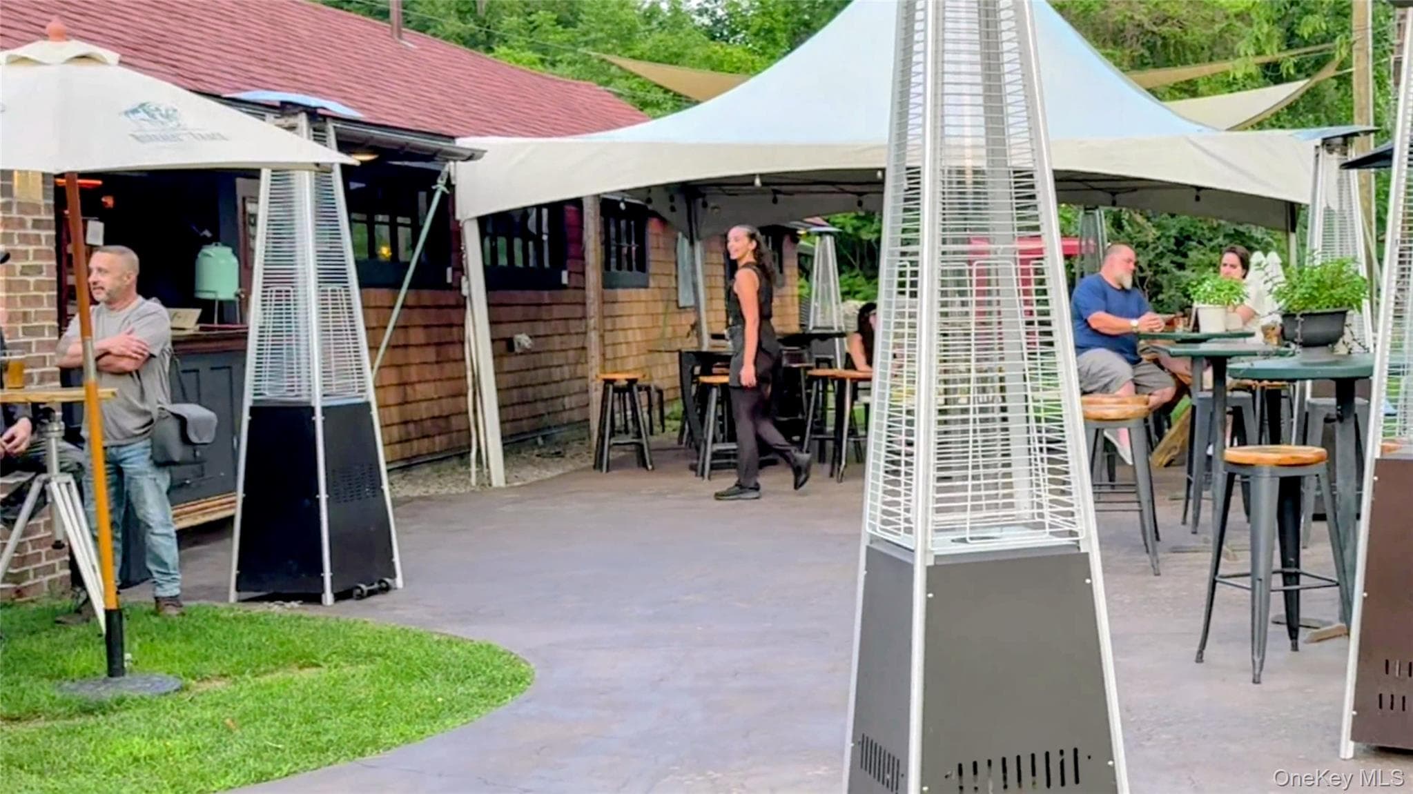 45 Woodlands Way thumbnail 2