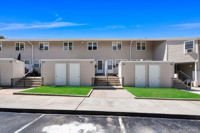 62 Townhouse Road Unit: 62 thumbnail 2