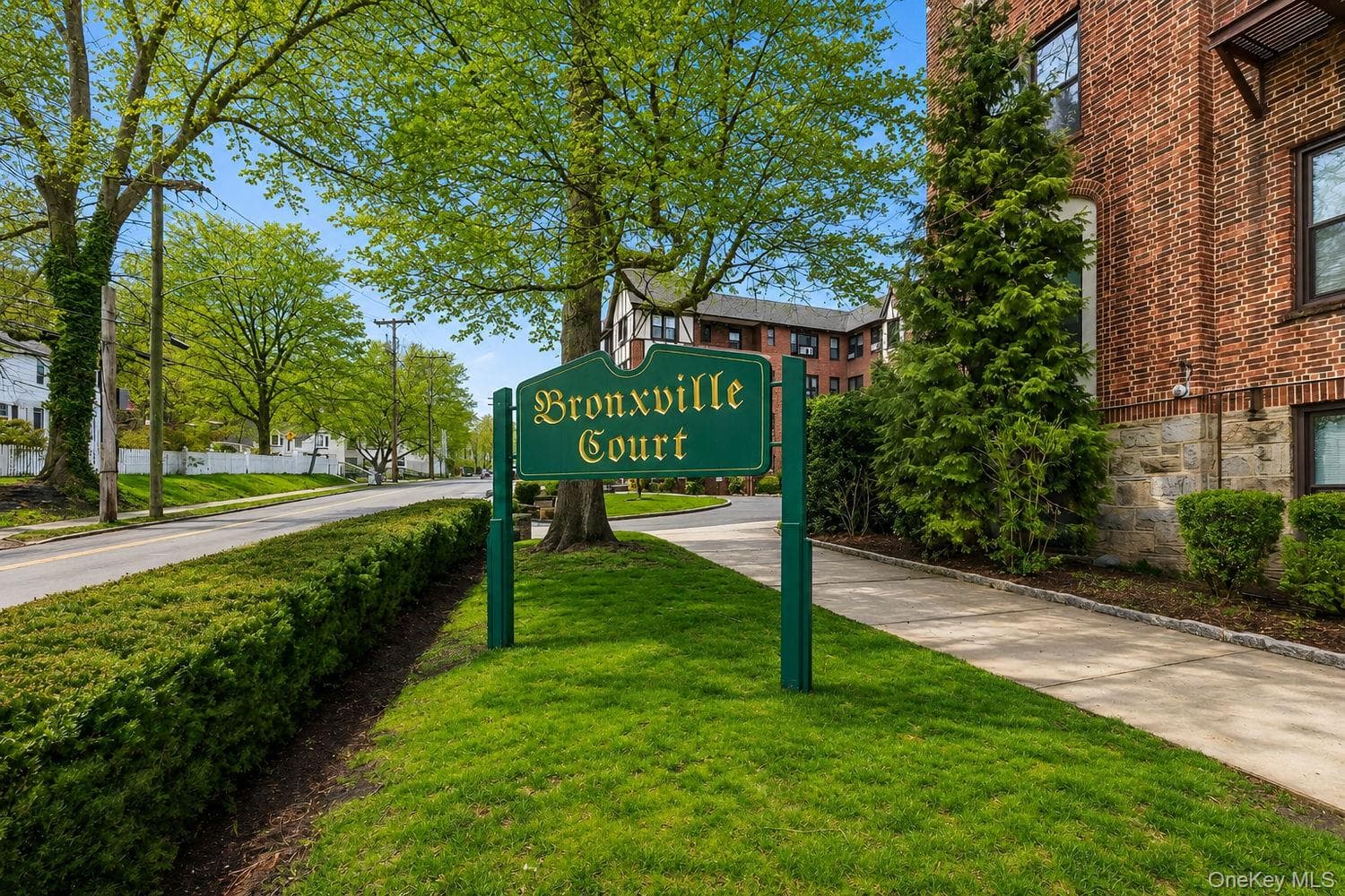 246 Bronxville Road Unit: i2, Bronxville