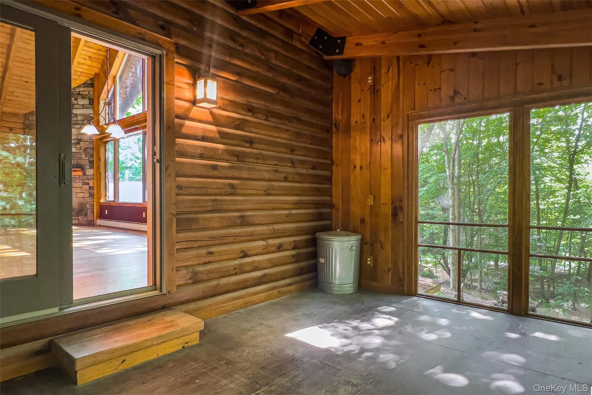135 Sparrowhawk Lake Road thumbnail 16