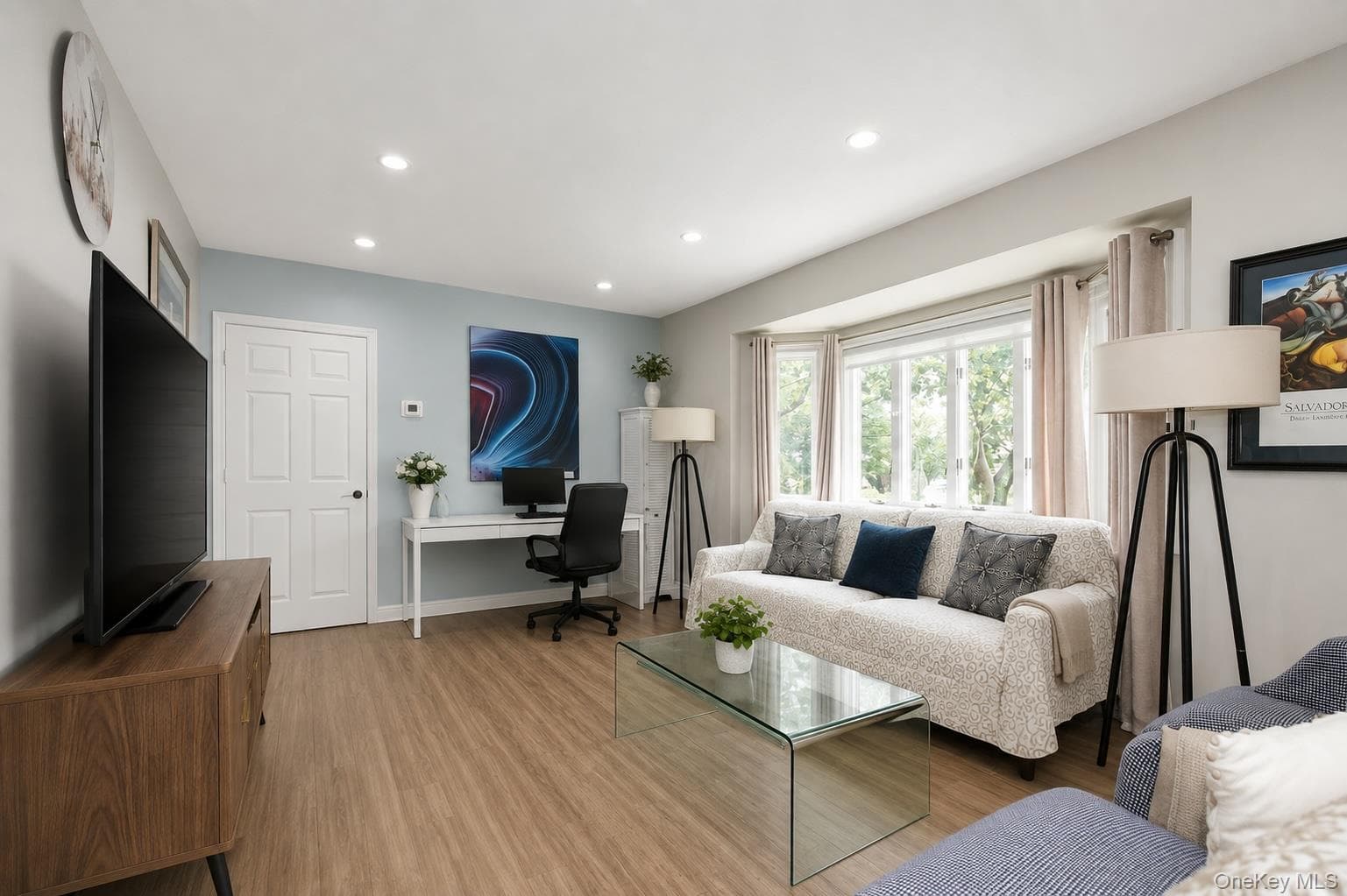 8015 Little Neck Parkway thumbnail 25