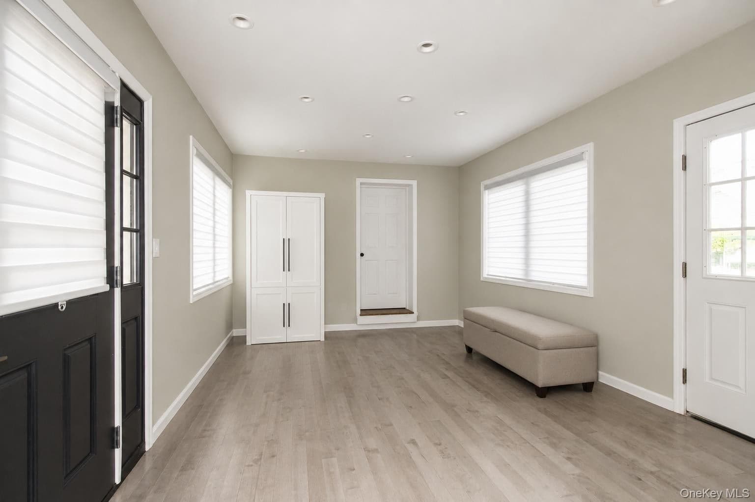 8015 Little Neck Parkway thumbnail 28
