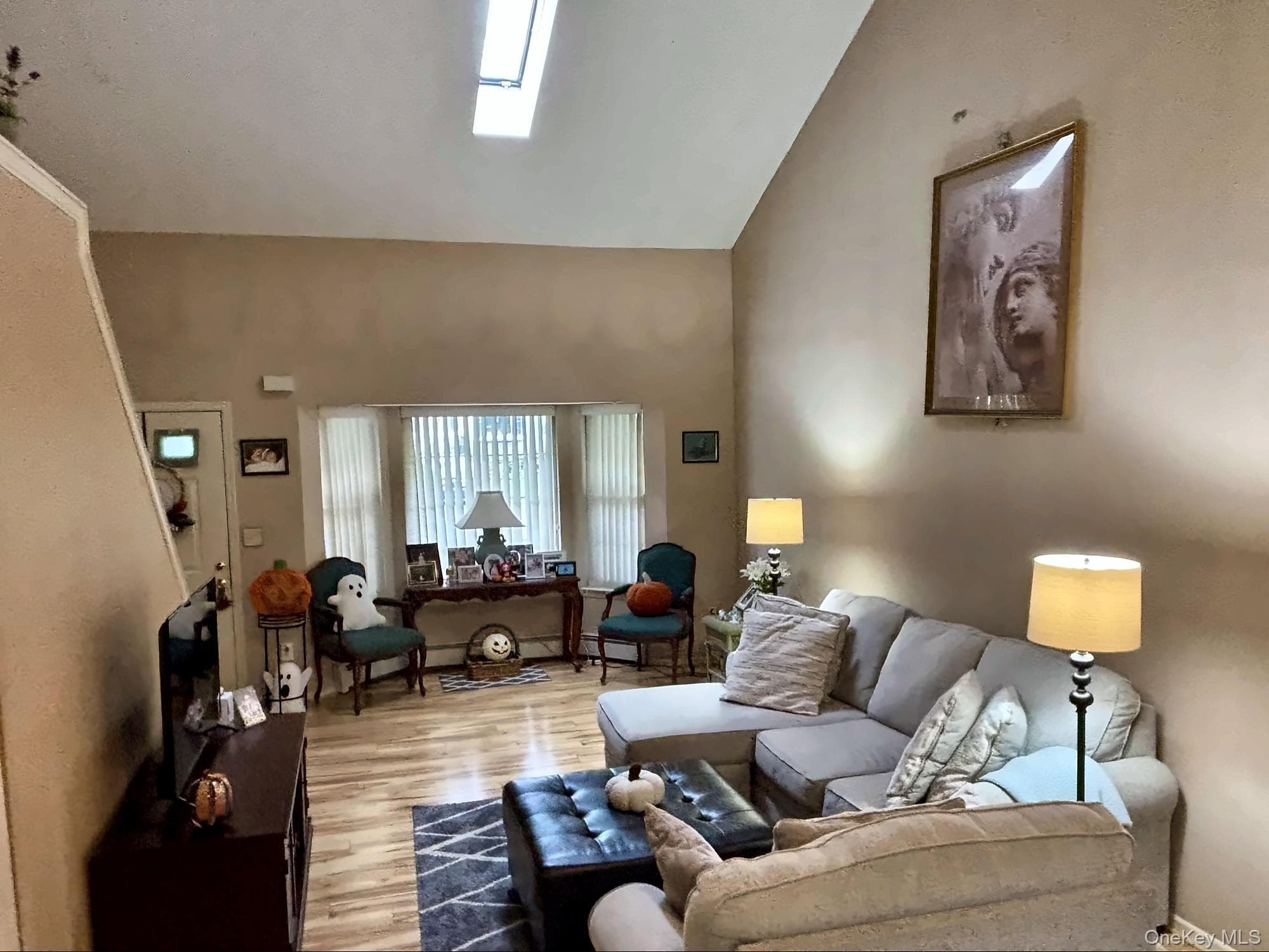 345 Auborn Avenue thumbnail 4