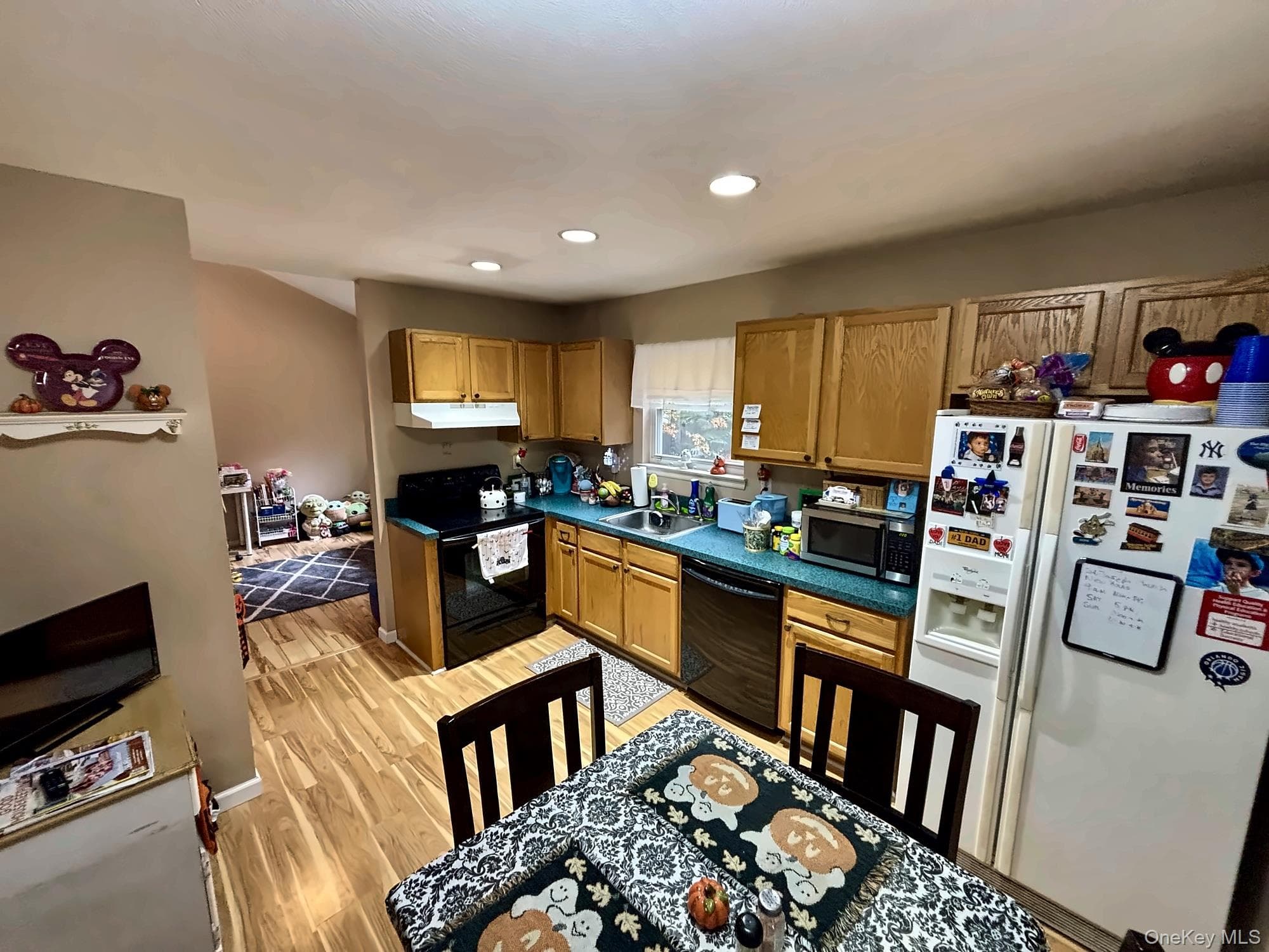 345 Auborn Avenue thumbnail 7