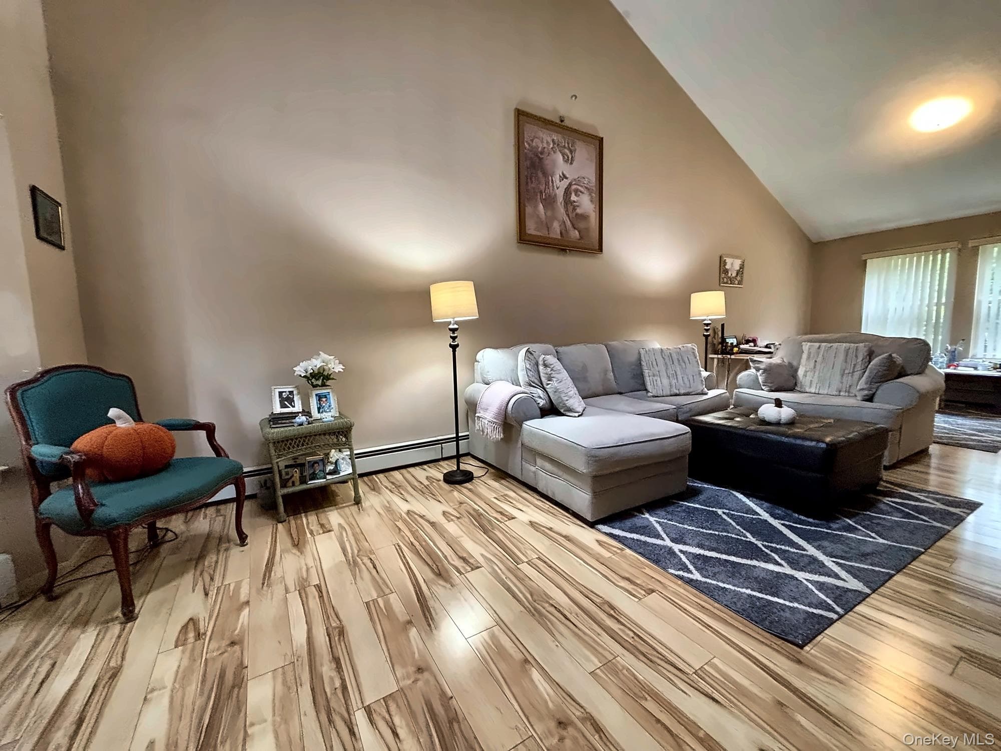 345 Auborn Avenue thumbnail 2