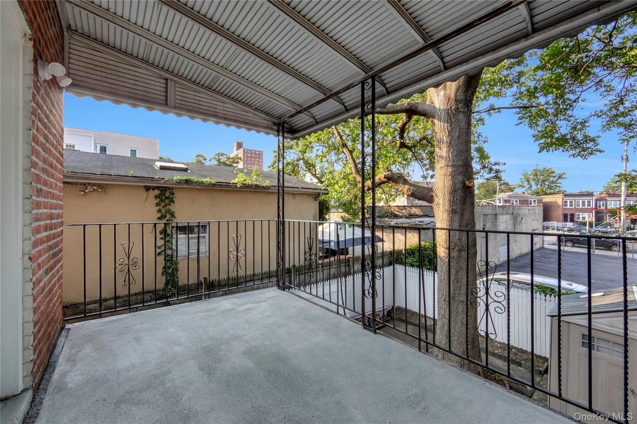 931 E 232nd Street thumbnail 25