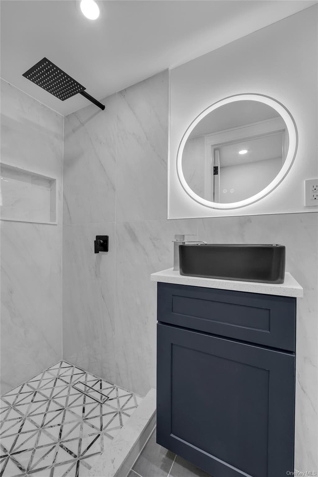 931 E 232nd Street thumbnail 17