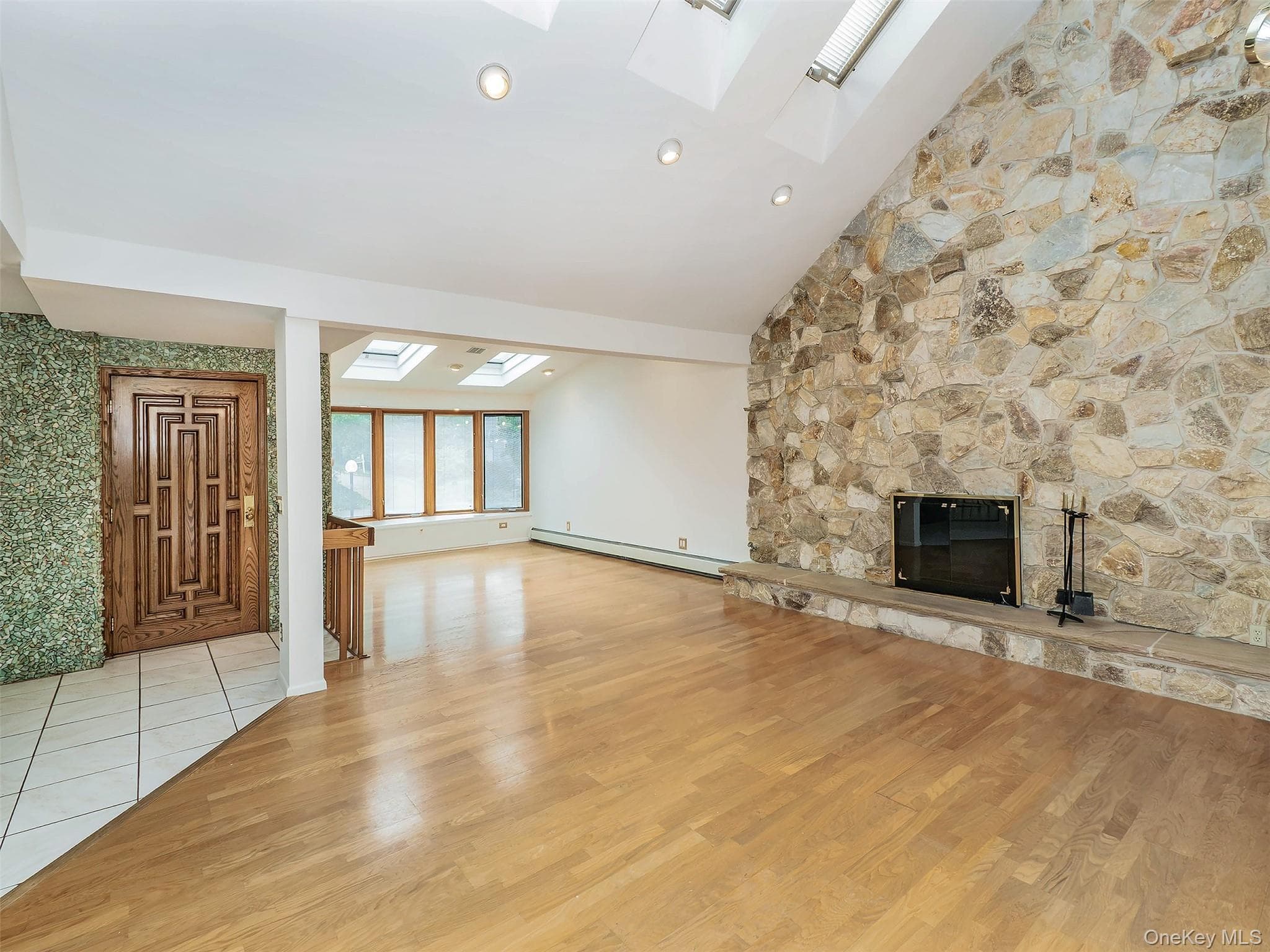 24 Downing Avenue, Sea Cliff