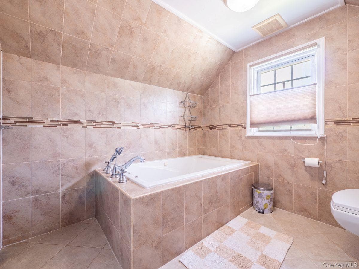 295 Ivy Avenue thumbnail 19