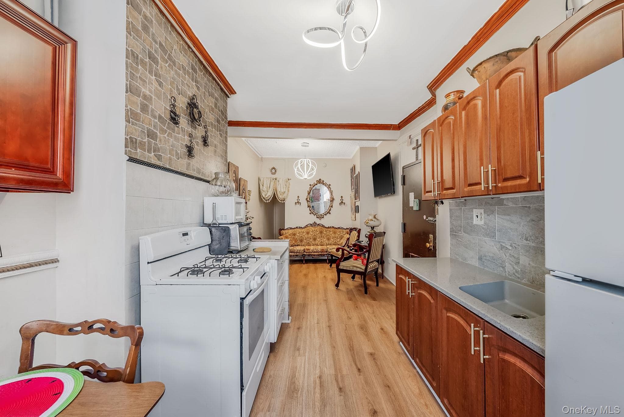 283 Wyckoff Avenue thumbnail 19