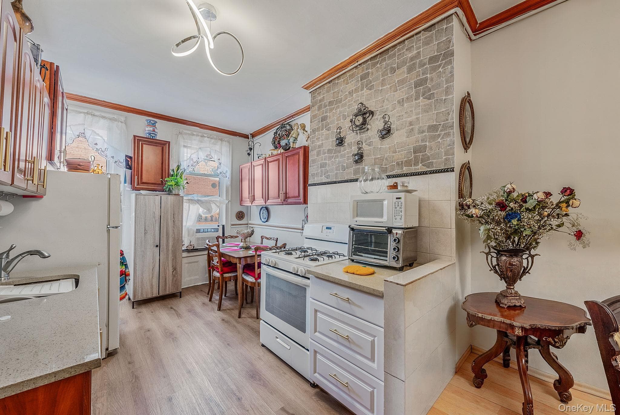 283 Wyckoff Avenue thumbnail 18
