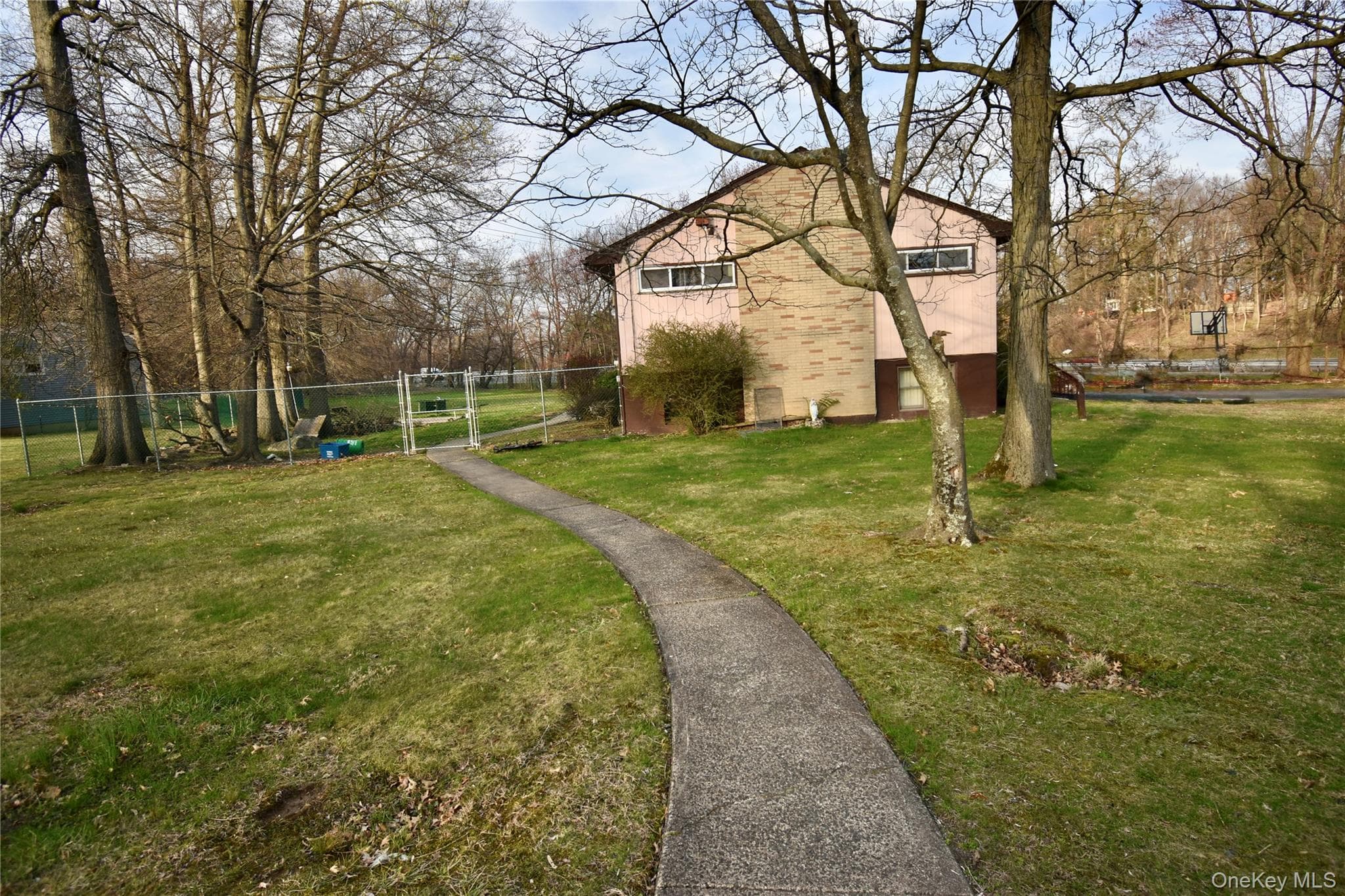130 Scotland Hill Road, Chestnut Ridge