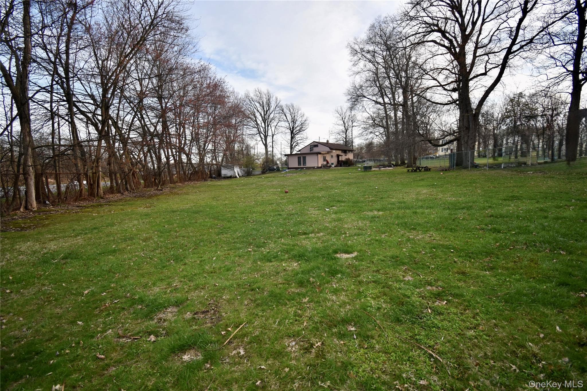 130 Scotland Hill Road thumbnail 2