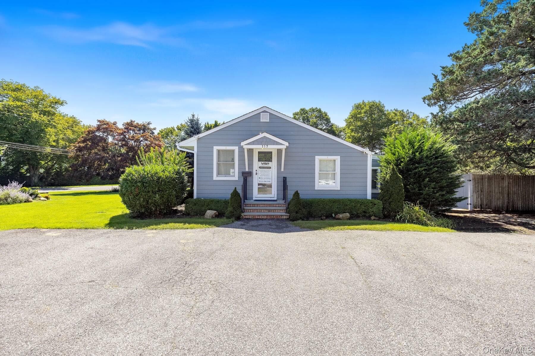 117 Montauk Highway thumbnail 23