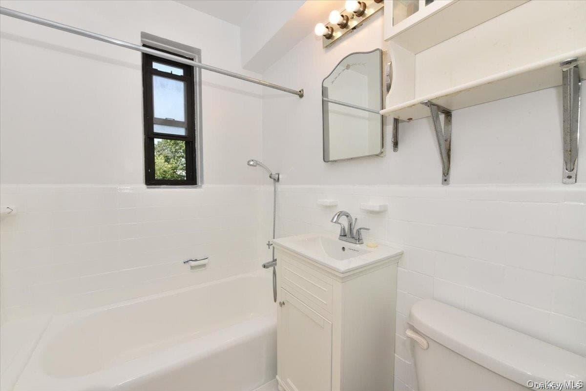 143-50 Hoover Avenue Unit: 219 thumbnail 16