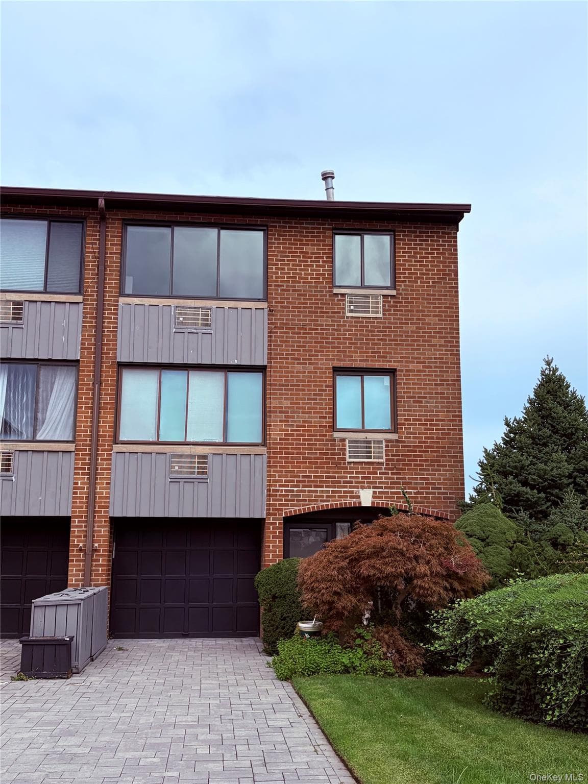 15419 Riverside Drive Unit: 24B thumbnail 2