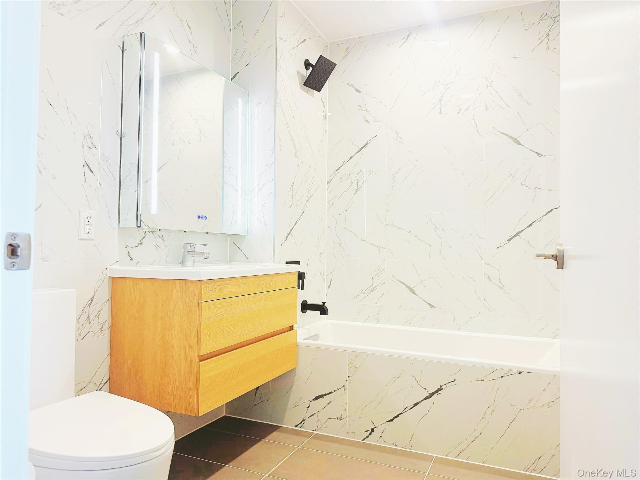 150-02 Northern Boulevard Unit: 4K thumbnail 6