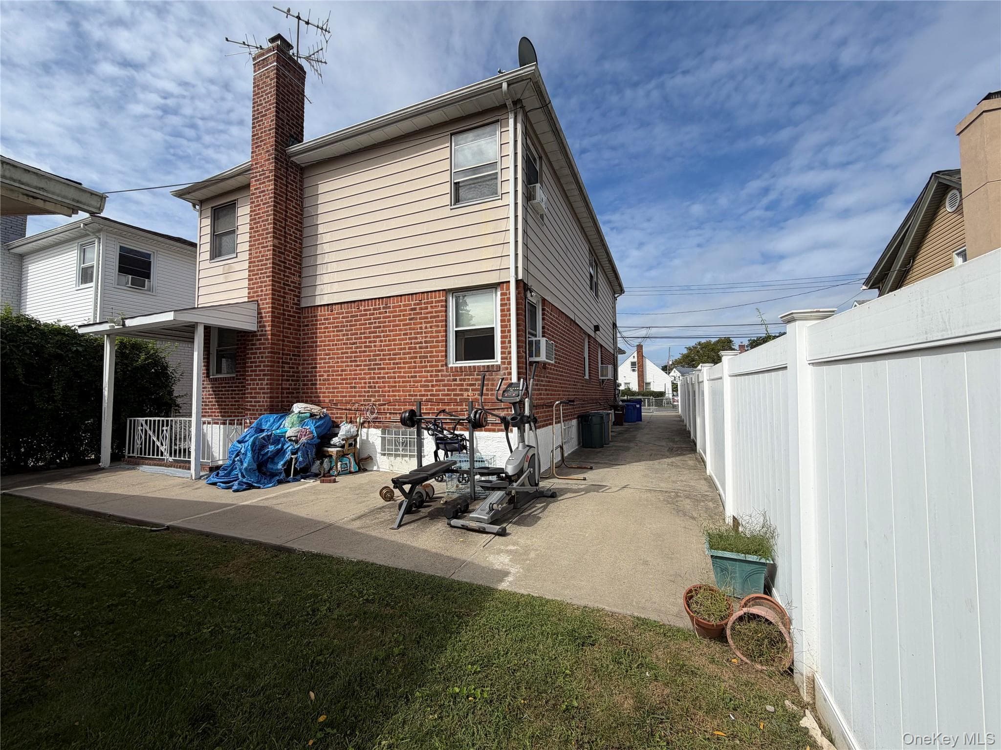 110-23 Monterey Street thumbnail 24