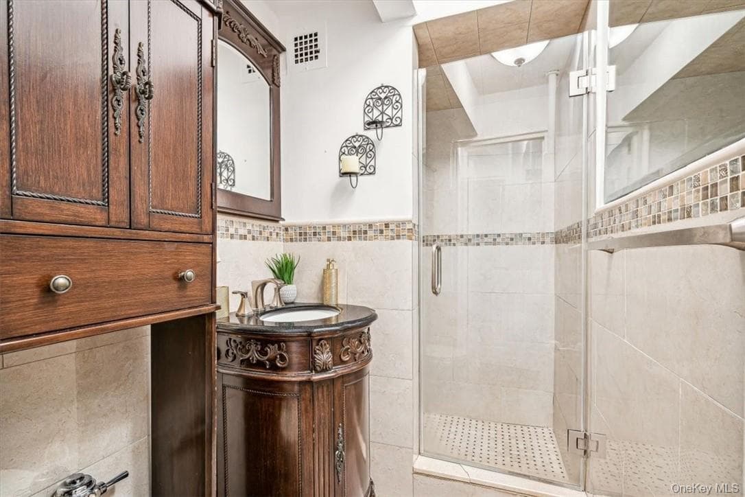 2835 Webb Avenue Unit: 6C thumbnail 25