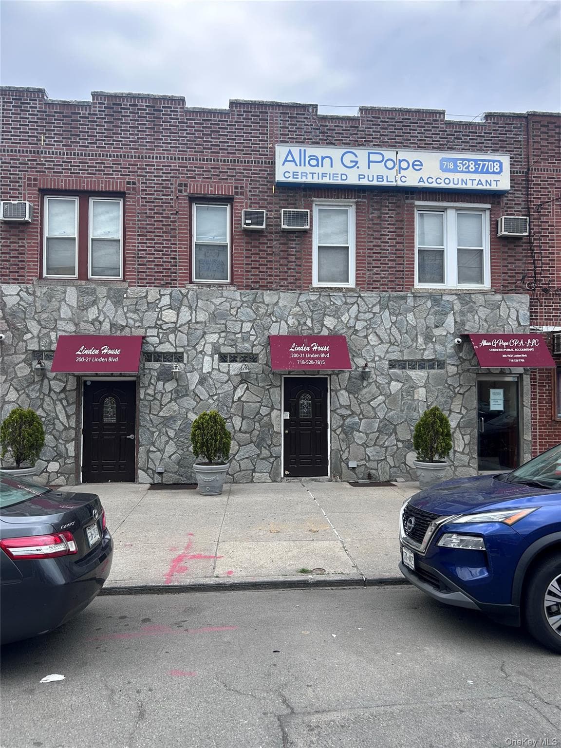 200-21 Linden Boulevard, Saint Albans