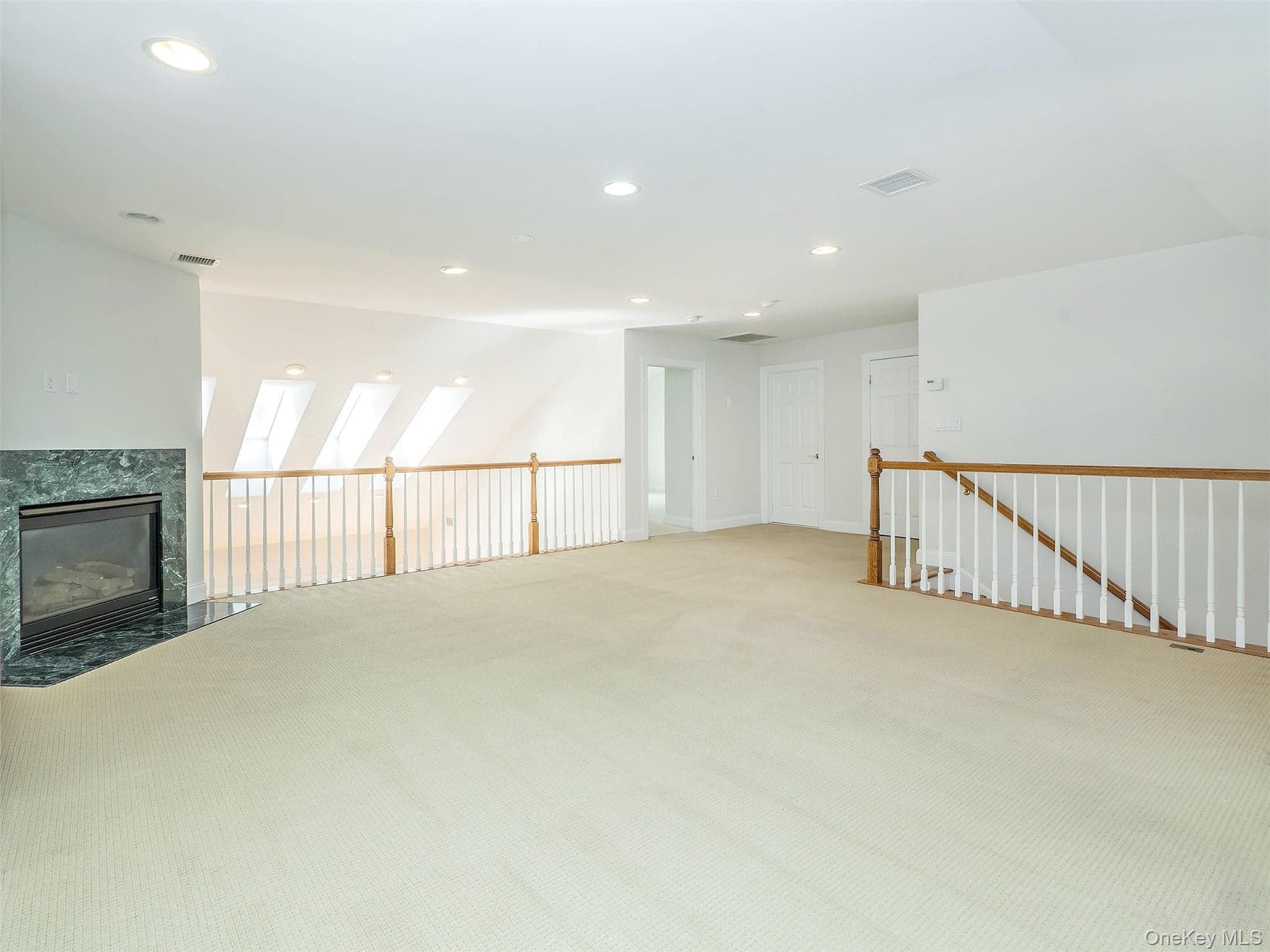 194 Pond View Drive Unit: 387 thumbnail 24