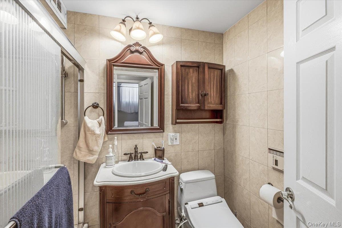 6409 Catalpa Avenue thumbnail 23