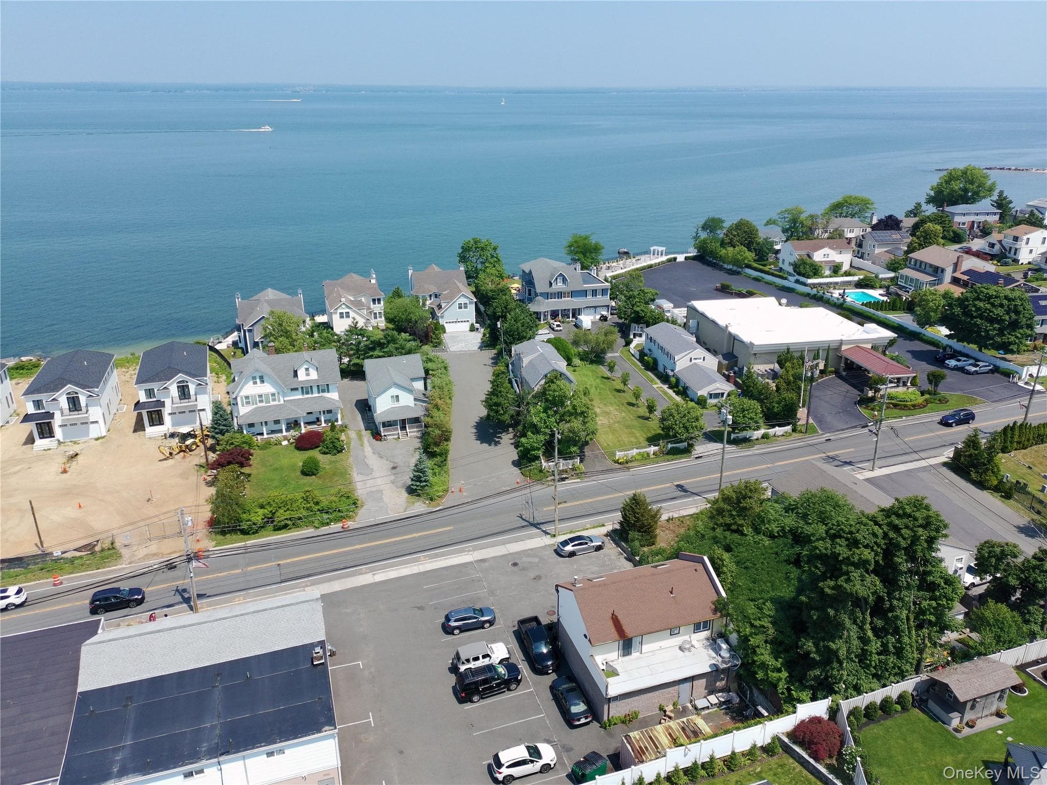 44 Bayville Avenue thumbnail 2