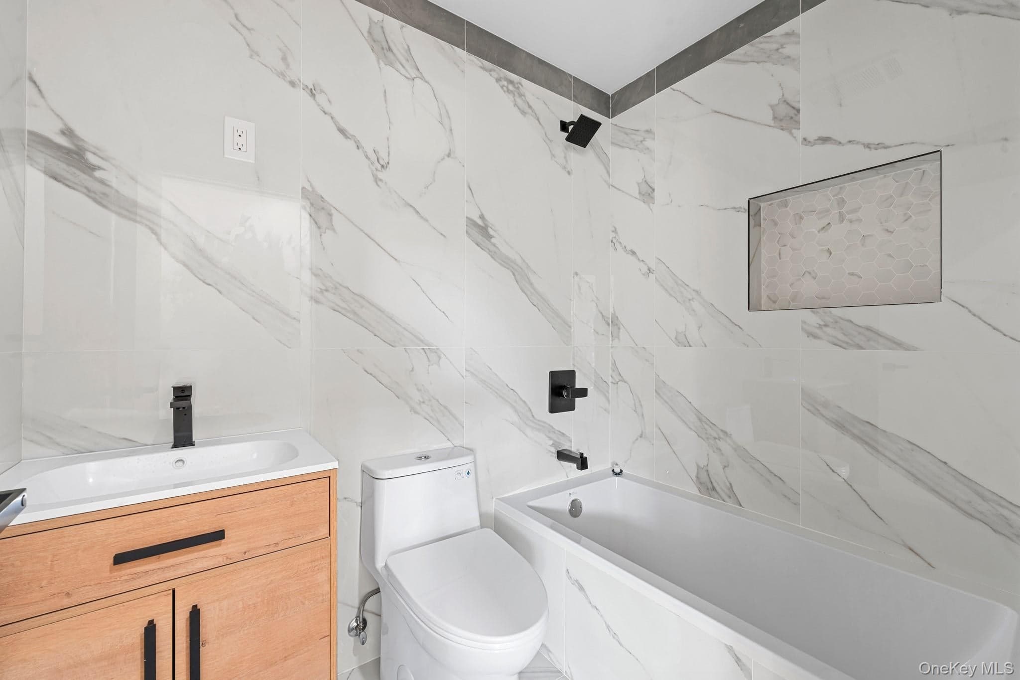 990 E 56th Street thumbnail 9