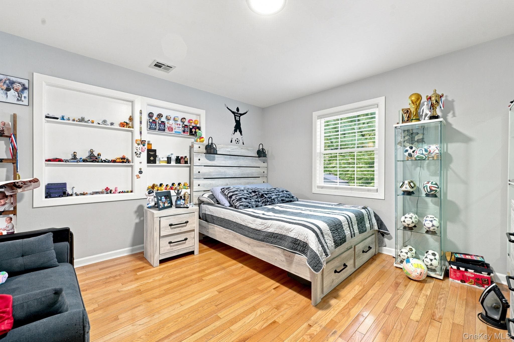 8 Ralph Avenue thumbnail 9