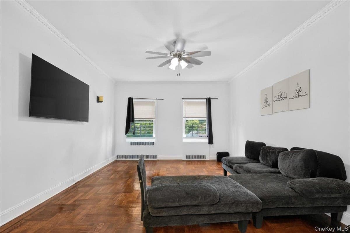 1384 E 16th Street thumbnail 7